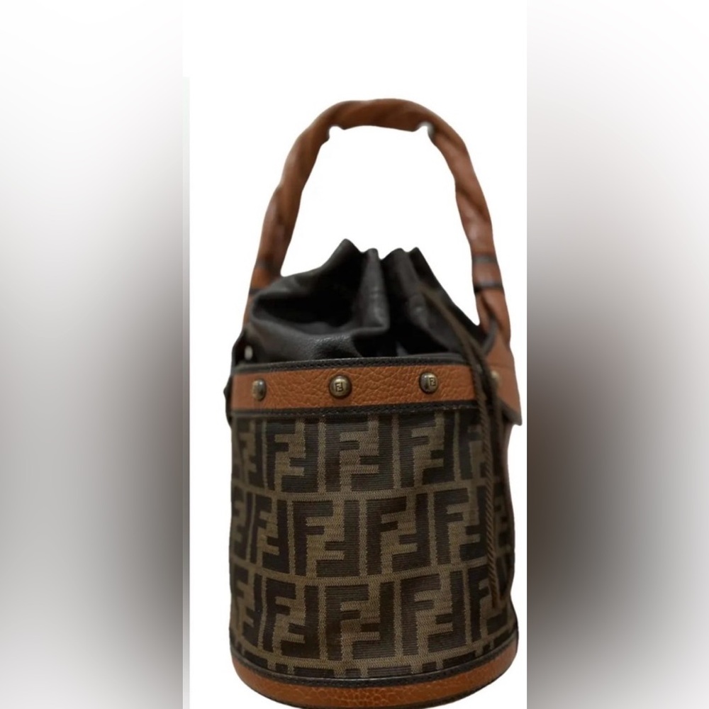 Fendi Br FF logo,no flaws,gently used leather,canvass,(9.5 drw str in)11w,16T